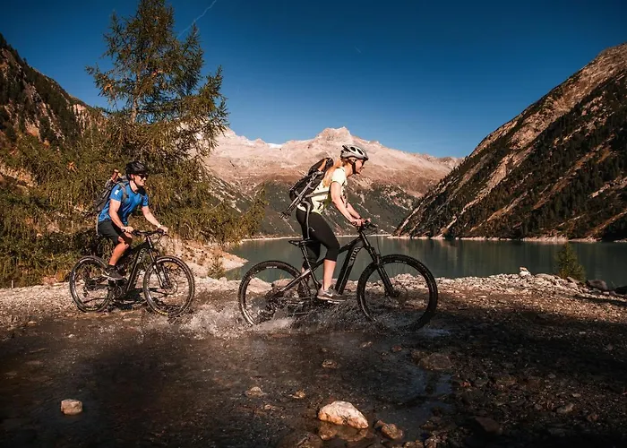 423 - Penthouse Centrum Near Area דירה *