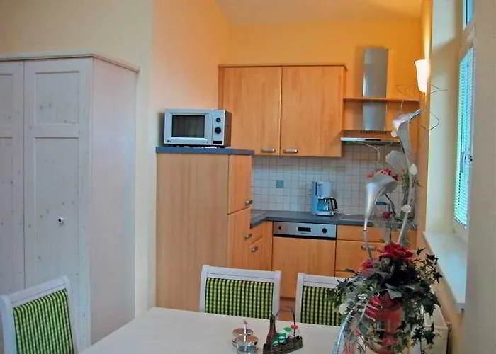 423 - Penthouse Centrum Near Area * מאיירהופן