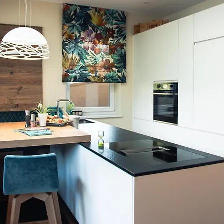 423 - Penthouse Centrum Near Area