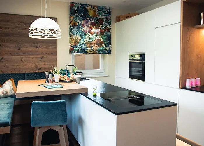 423 - Penthouse Centrum Near Area