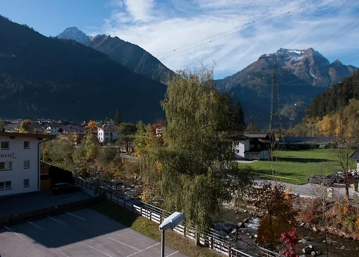 423 - Penthouse Centrum Near Area *